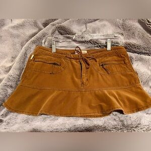 Holster Brown Corduroy, low rise Mini Skirt w/ flounce hem & 2 zippered pockets